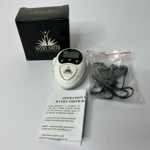 Kathy Smith Radio Talking Calorie Counter Pedometer With Earphones NIB